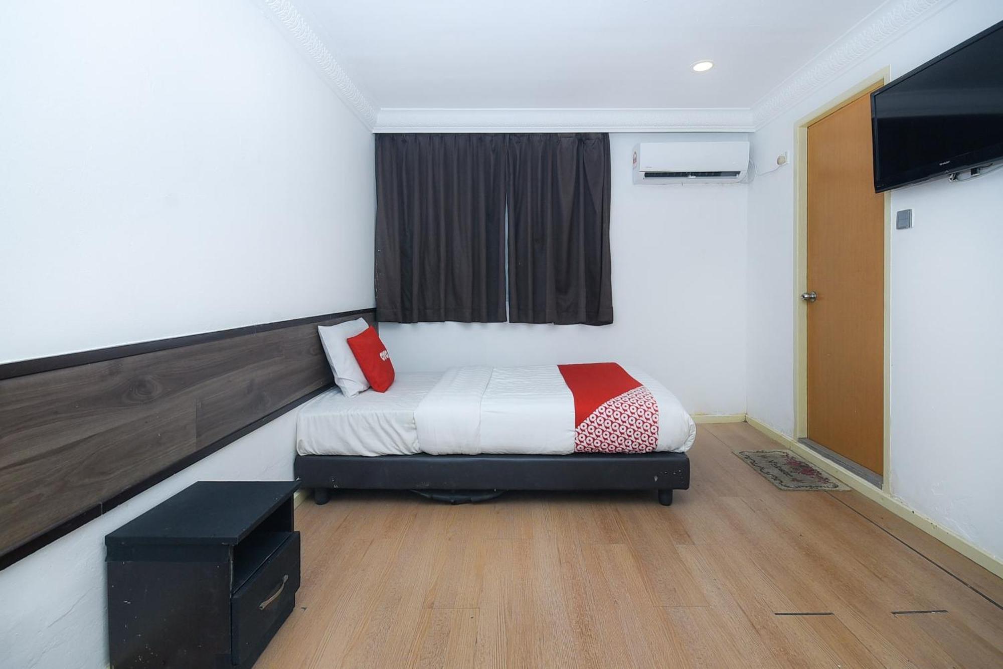 Oyo 90820 River Inn Miri Exterior foto